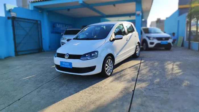 Volkswagen Fox 1.6 MI Total Flex 8V 5P 2011