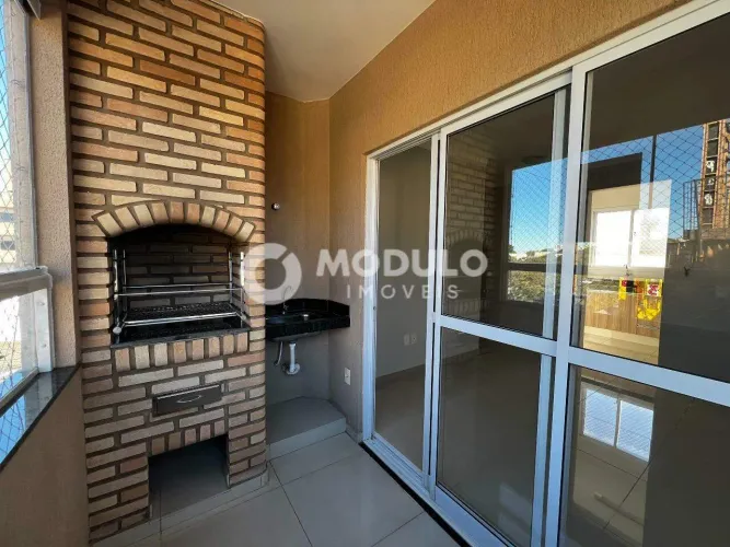 Apartamento disponível para locação no bairro Santa Mônica.