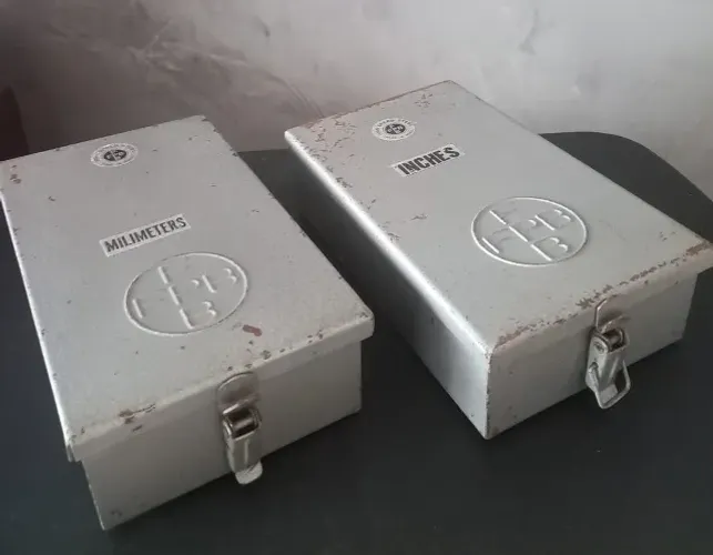 2 Caixas de metal antigas logotipo FPB / Speed Stell anos 70