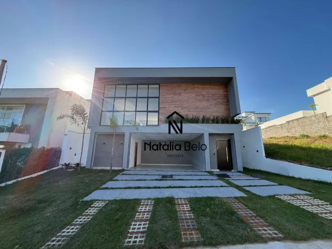 Casa de Luxo com Piscina no Viverde I Exclusividade e Sofisticação!