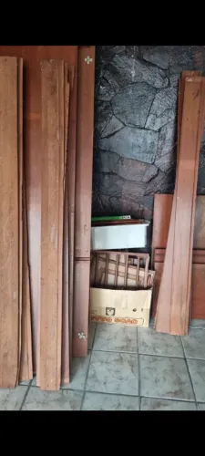 Guarda roupa desmontado de Angelim de 4 portas sem portas