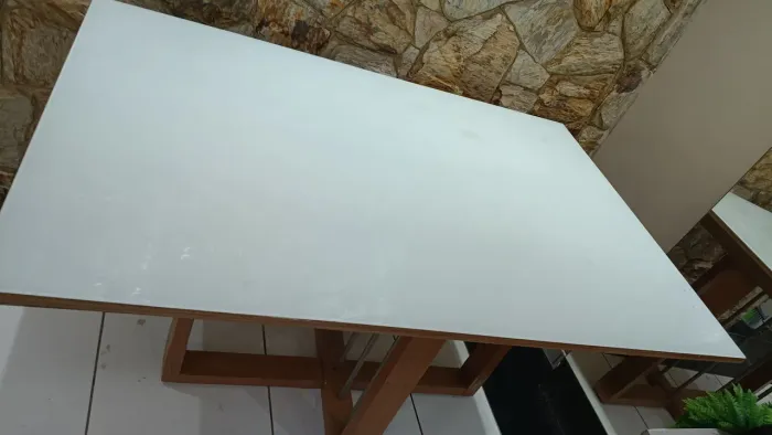 Mesa tampo de Laka