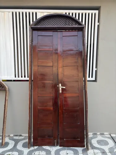 Porta massaranduba 235x100
