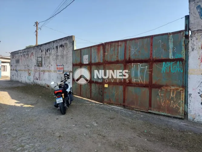Terreno comercial de 333,52 m³.