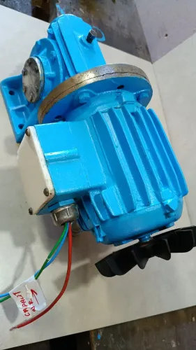 Motorredutor transmissão 1:50 0,5 CV