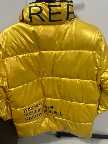 Jaqueta Puffer Amarela Masculina, tamanho XL, toda forrada , novinha.