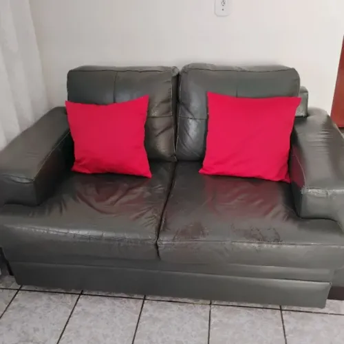 Vendo sofá 3 e 2 lugares