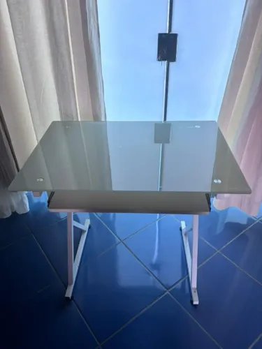 escrivaninha de vidro