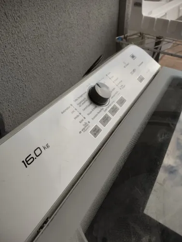 Máquina de lavar Panasonic no estado