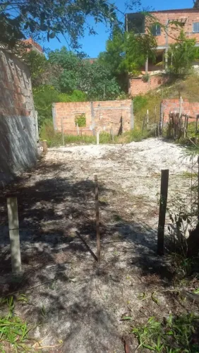 Terreno em Jaua, plano com vizinhança, luz e agua.