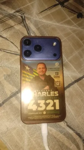 Celular troca em outro