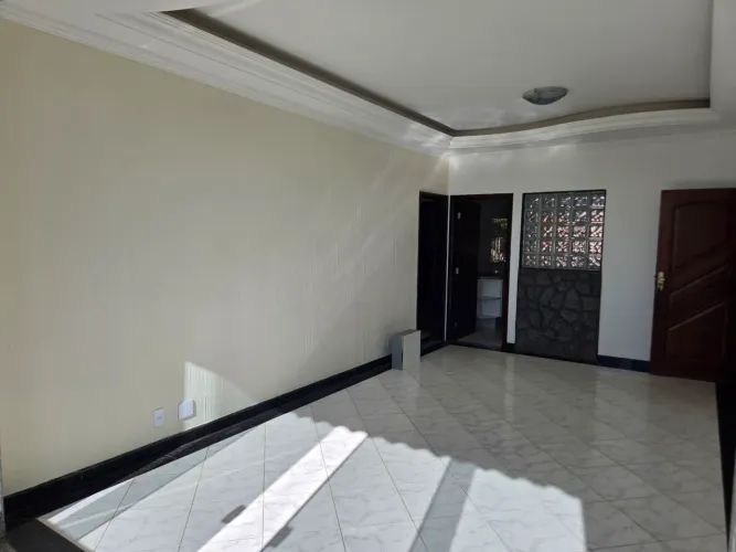 Alugo apartamento 4 quartos, arniqueira, em condomínio fechado.