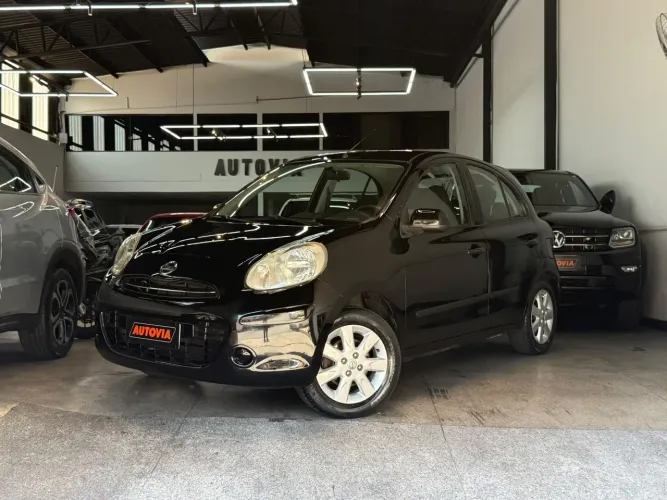 Nissan March SV 1.6 16V Flexstart 5P Mec. 2013