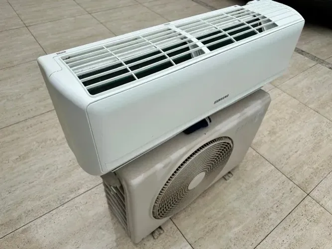 Ar condicionado Samsung 9000 BTu