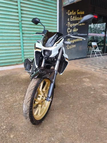 Fazer 250, 2025, 4.500km, Branca