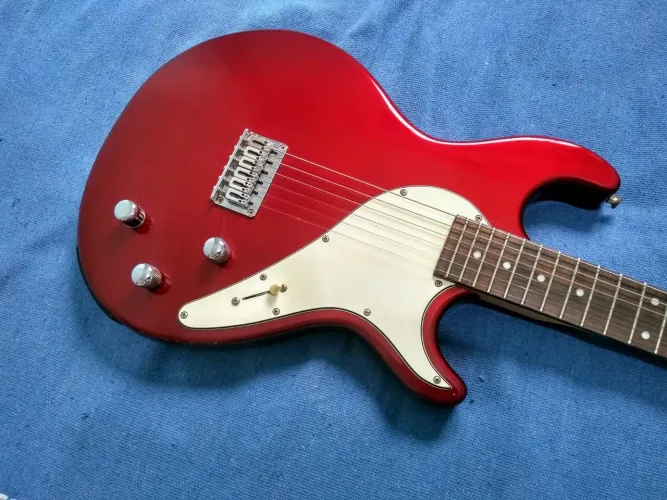 Guitarra Line 6 Variax 500