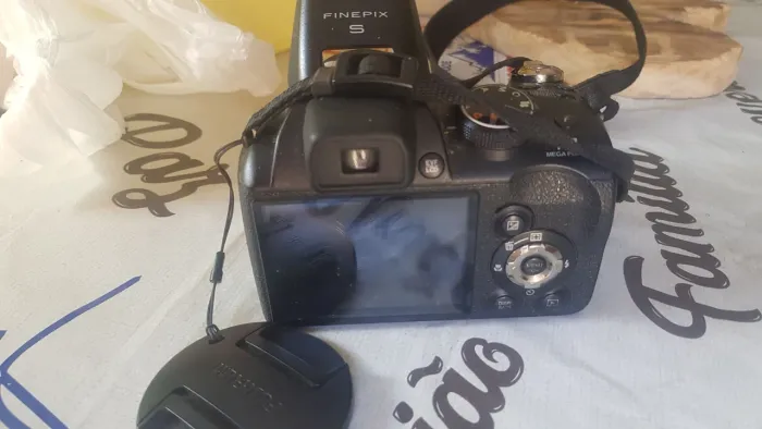 Camera fujifilm finepix s 14 mp 