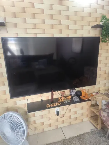 Tv 65 com defeito .