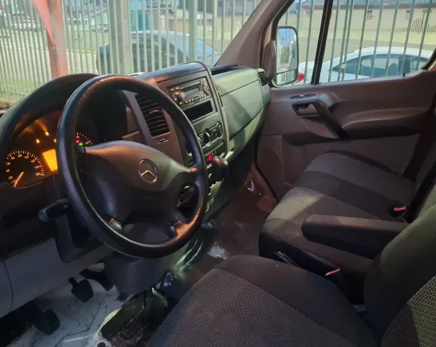Mercedes-Benz Sprinter 311 Furgão Longo 2.2 Dies 2014