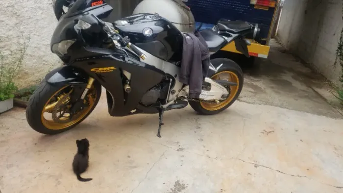 VENDO CBR1000RR