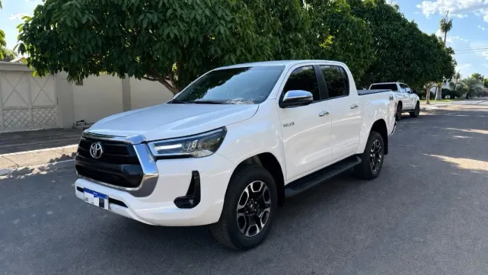Toyota Hilux CD SRV 4X4 2.8 TDI Diesel Aut. 2025