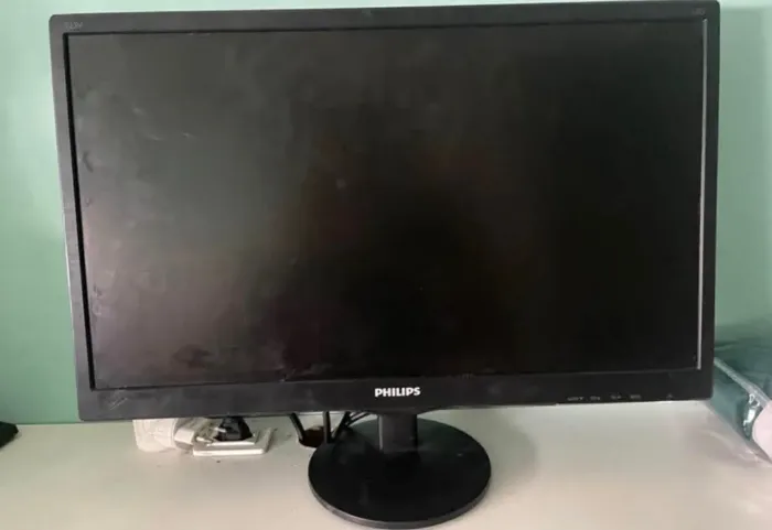 Troco por outro monitor