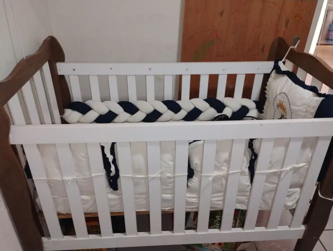 Berço com colchão