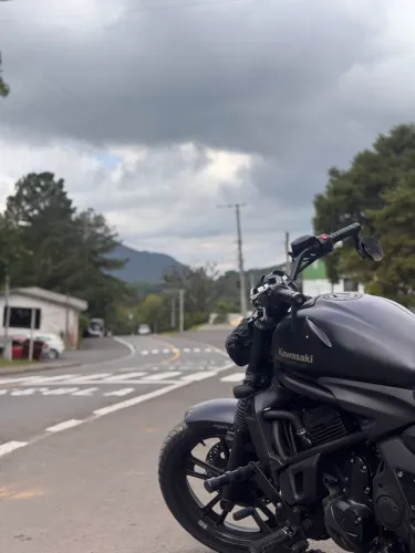 Kawasaki Vulcan s650 linda customizada