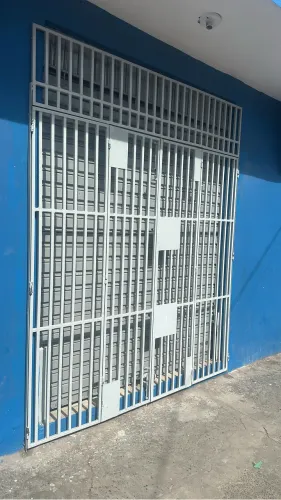 Aluga - se ponto comercial frente de rua
