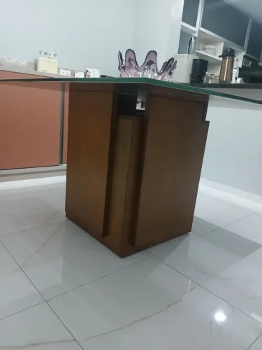 Mesa de vidro para 04 ou 06 cadeiras