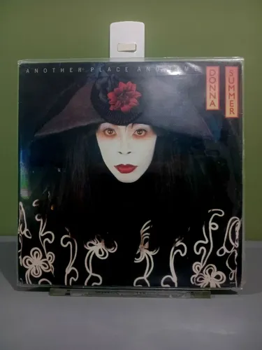 LP VINIL - DONNA SUMMER - ANOTHER PLACE AND TIME