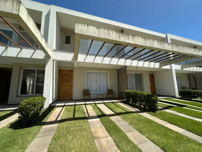 VENDO SOBRADO NO CONDOMÍNIO MURANO RESORT
