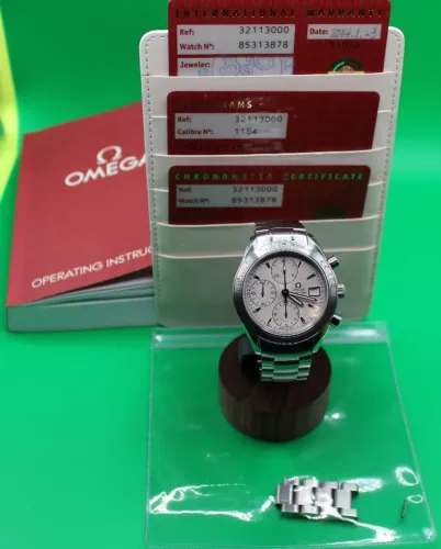 relógio OMEGA Speedmaster 3211.30 na caixa com certificados 