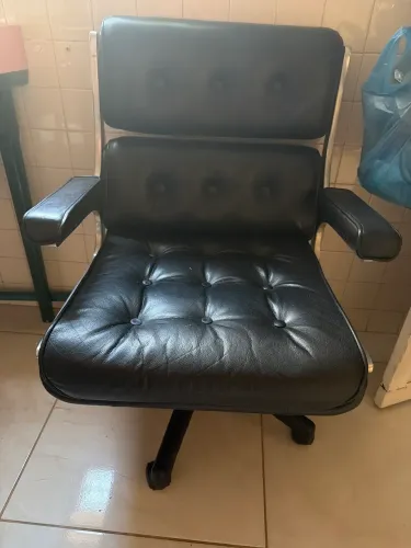 Cadeira couro executiva linda e novíssima