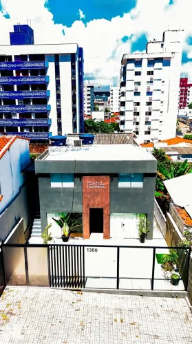 Prédio Comercial em Localização Estratégica Próximo ao Midway Mall, Alto Fluxo e