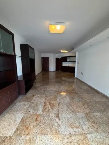 Imóvel para aluguel possui 142 metros quadrados com 2 quartos em Ponta Verde - Maceió - AL