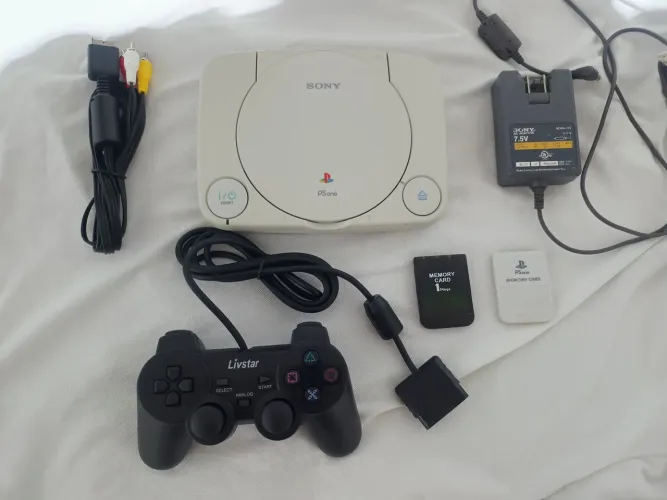 PlayStation 1 Completo Fonte Original + 2 Memory Cards + 3 Jogos a sua escolha 