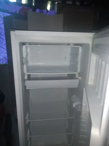 Geladeira semi nova