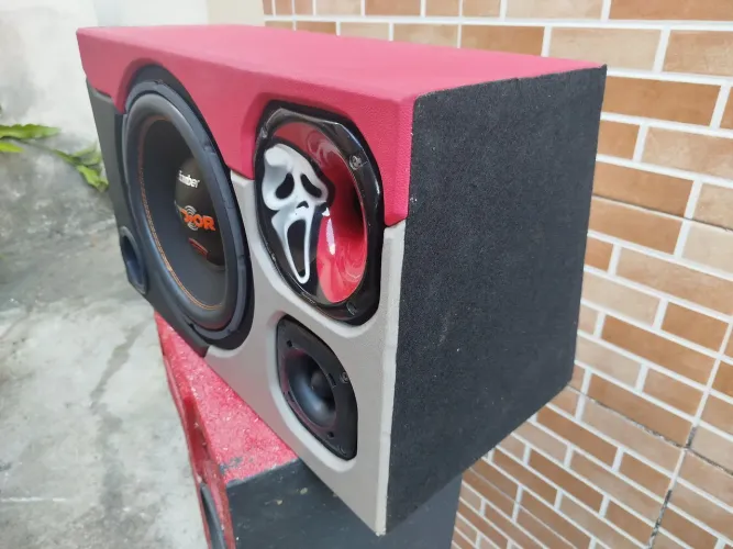 Caixa de som 12" Bomber com módulo