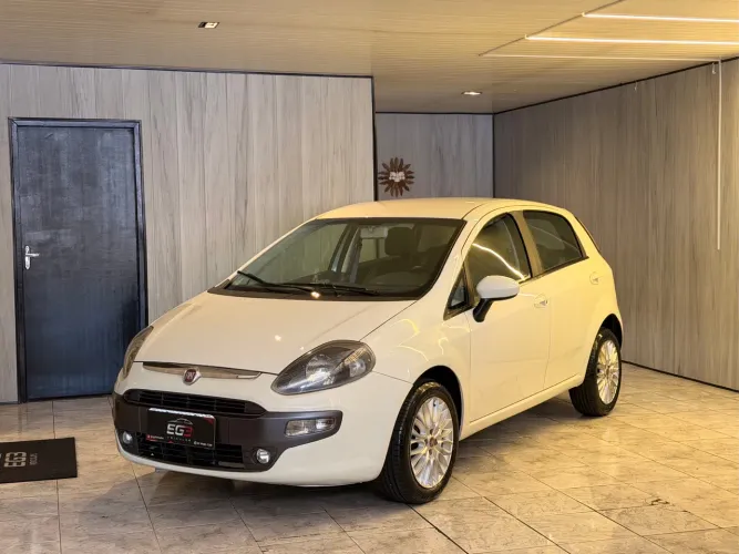 Fiat Punto Essence 1.6 Flex 16V 5P 2015