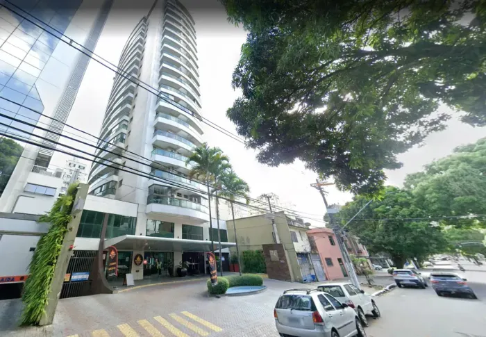 Apto. Mobiliado Ed La Residence - 92 m² com 2/4 sendo 1 suíte máster e 1 vg