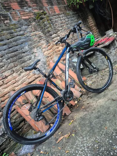 Bicicleta Aro 29 MTB toda Shimano 3x9 + Capacete!