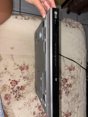 aparelho DVD/CD Player da LG antigo, com MP3