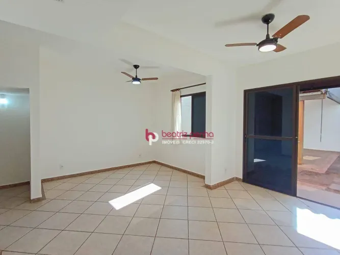Casa em Condomínio com 3 Quartos para alugar, 120 m² por R$ 3.300/mês - GREEN VILLAGE I -