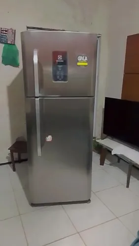 Geladeira Electrolux Inox Frost Free grande 470 litros faço a entrega e passo cartão