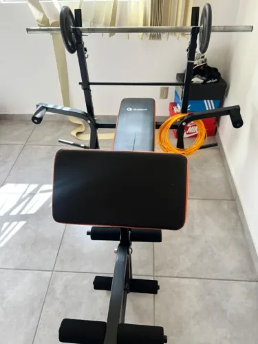 Aparelho de academia - Estação de musculação - Banco supino