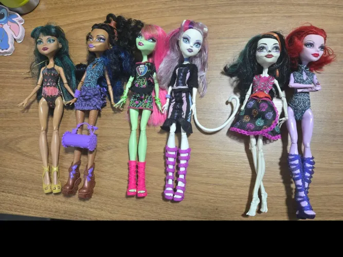 LOTE MONSTER HIGH (LER DESCRIÇÃO)
