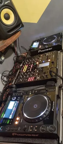 Kit DJ, cdj 2000 e djm 2000 , mais conservado do Brasil 