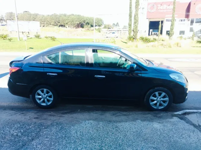 Nissan Versa SL 1.6 16V Flex Fuel 4P Mec. 2014