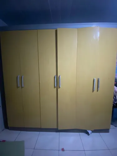 Guarda-roupa casal